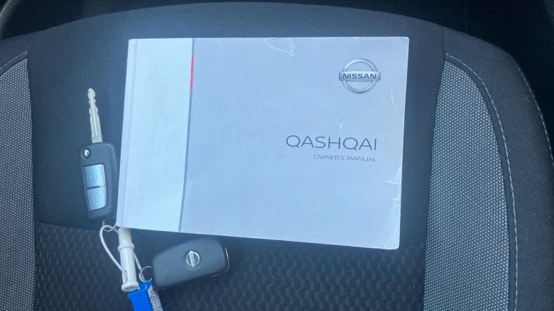 Nissan Qashqai 1.3 DiG-T Acenta Premium 5dr Petrol Hatchback